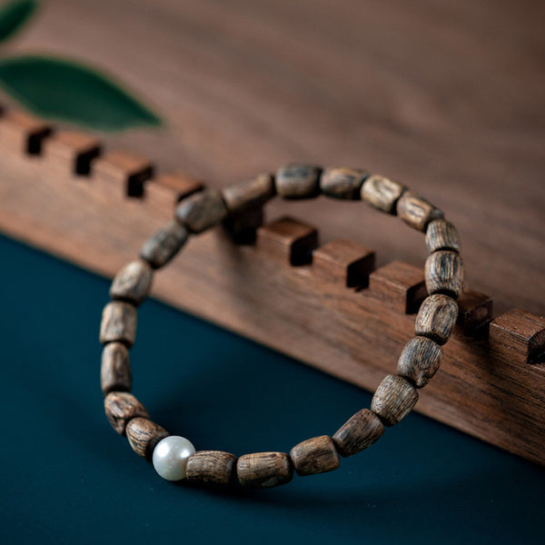 Natural Nha Trang green agarwood bracelet, water-worn old material fragrant wood hand chain, for women and men， couple， simple and retro design